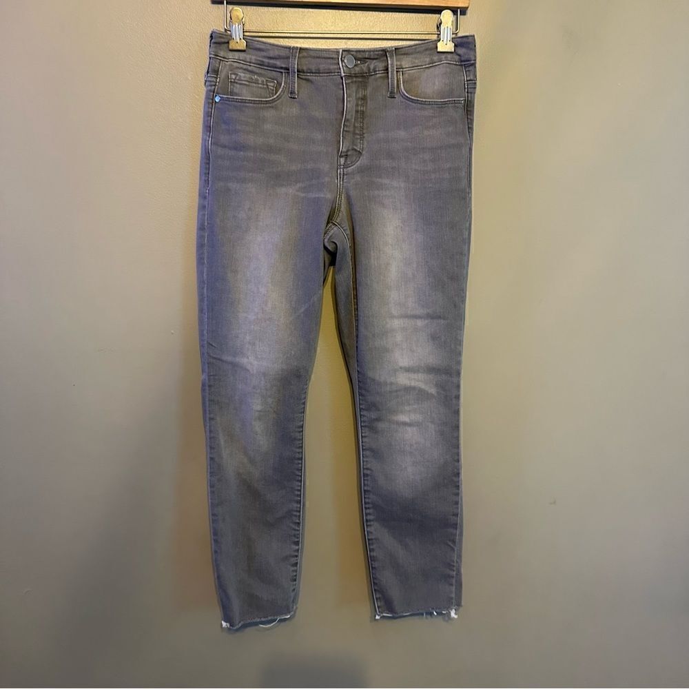 ATHLETA Sculptek Skinny Raw Hem Jean Gray Wash